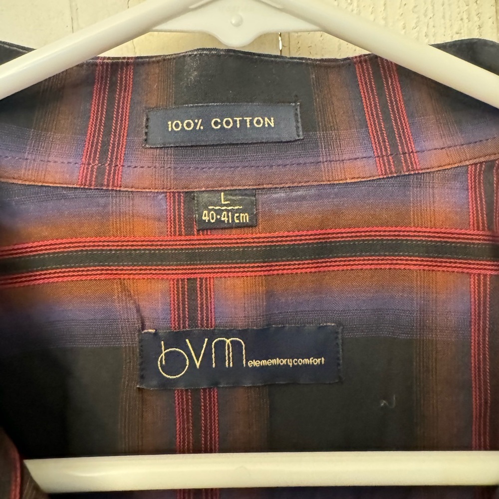 Plaid Long Sleeved Buttoned Down - 100% Cotton - Size Large - Picture 3 of 4
